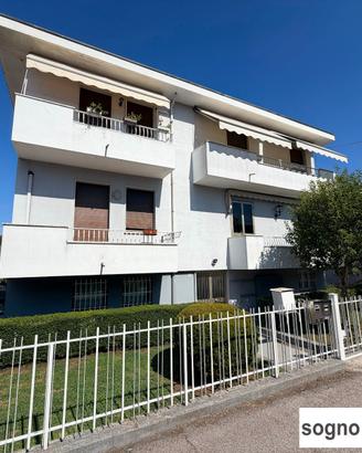 Appartamento al piano rialzato con taverna