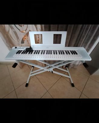 Tastiera Yamaha 61 tasti e piedistallo 
