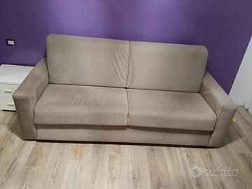 Divano letto matrimoniale 