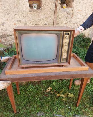 Televisore anni '60