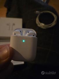 Apple Airpods 2 tenute benissimo