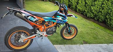 KTM 690 SMC-R