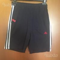 Pantaloncini adidas taglia xs nuovi