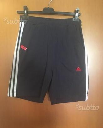 Pantaloncini adidas taglia xs nuovi