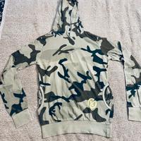 Felpa con cappuccio a motivo mimetico X-Cape