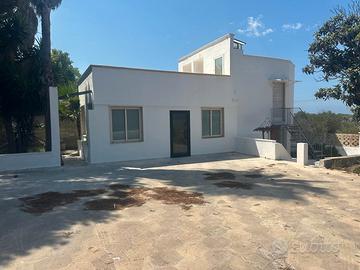 Villetta padula bianca