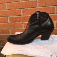 Stivaletti neri alla caviglia tg 36