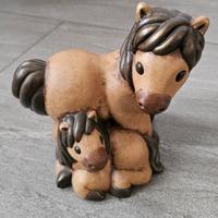 Mamma con puledro THUN