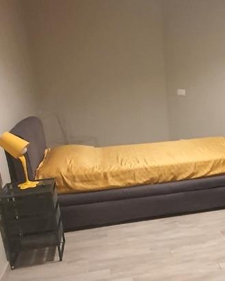 letto imbottito e secondo letto scorrevole