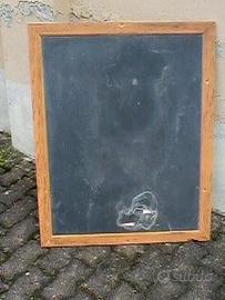 Carta murale rilievo e Lavagna scolastica Vintage