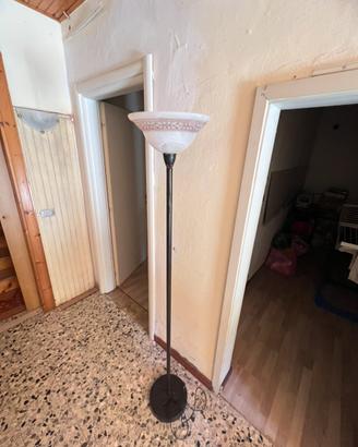 Lampada da terra per soggiorno