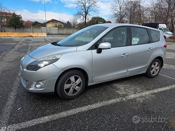 Renault Scenic 7 posti 1.9 dci 