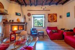 Casa indipendente nel borgo di Capranica