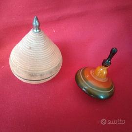 2 trottole vintage in legno