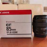 Canon EF 85mm f/ 1.8