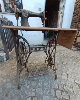 macchina da cucire Singer inizi Novecento