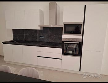 Cucina utilizzata solo 3 mesi