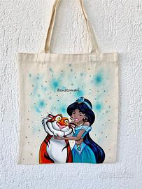 Tote Bag di Jasmine e Rajah dipinta a mano