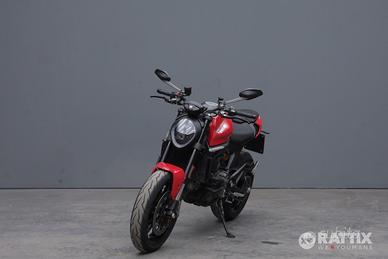 DUCATI Monster 937