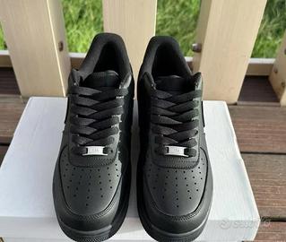 Nike Air Force 1 nere, taglia 45