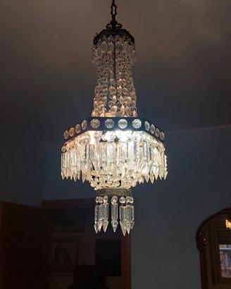 lampadario a gocce di cristallo