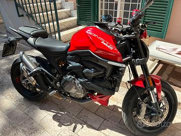 Ducati Monster 937 plus