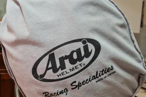 Arai casco