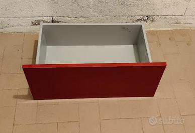 Cassetto Ikea Inreda laccato rosso