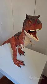 Dinosauro Carnotauro Toro Colossal Jurassic World