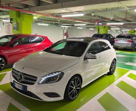 Mercedes-Benz a180 premium night edition AMG