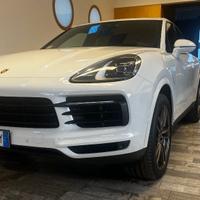 PORSCHE Cayenne 3.0 V6