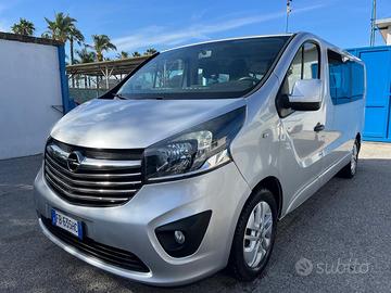 Opel vivaro combi/9 posti-1.6 bit.d-2015