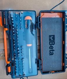 cacciavite con inserti