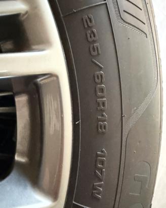 4 gomme con cerchi lega18 stelvio