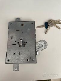 Serratura porta blindata