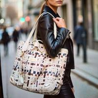 Borsa BRICS beige con quadratini multicolori