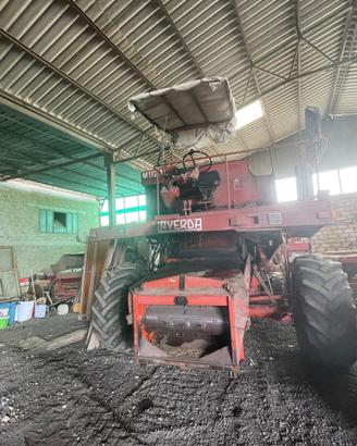 Mietitrebbia 112 Laverda