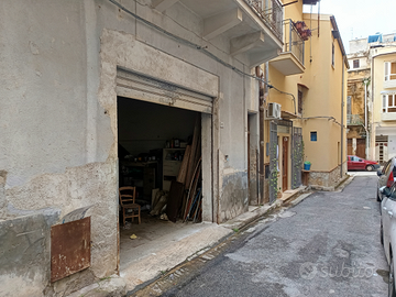 Magazzino-Bagheria centro