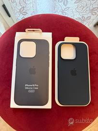 Apple Custodia MagSafe Silicone per iPhone 16 pro