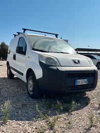 Peugeot bipper iva esposta