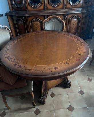 Salotto stile classico di legno pregiato