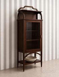 VETRINA DI DESIGN STORICO IN LEGNO SCURO