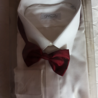 Camicia elegante bianca 44 nuova con papillon