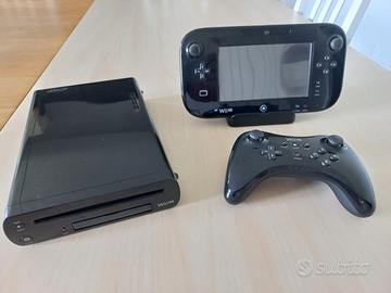 Nintendo Wii U con giochi, gamepad e 2 controller