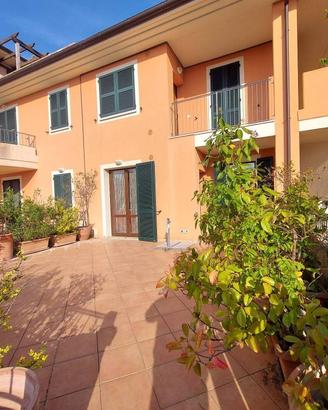 Villetta a schiera di 91 m² con 3 locali e box aut