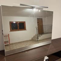 Specchiera bagno con illuminazione