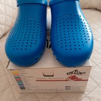 Zoccoli sanitari Calzuro azzurri n. 39/40
