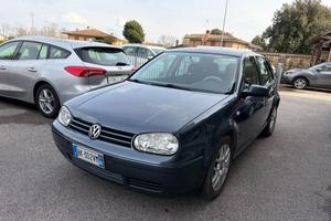 VOLKSWAGEN Golf 1.6 cat 5 porte Highline GPL