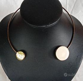 Collana Coker rigida aperta oro e bianco 