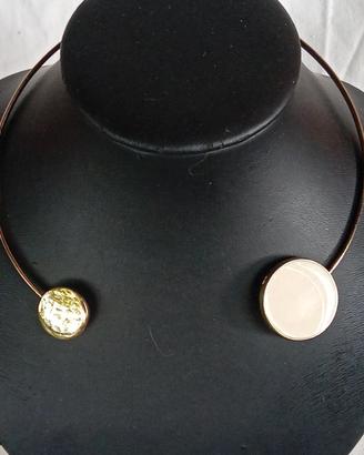 Collana Coker rigida aperta oro e bianco 